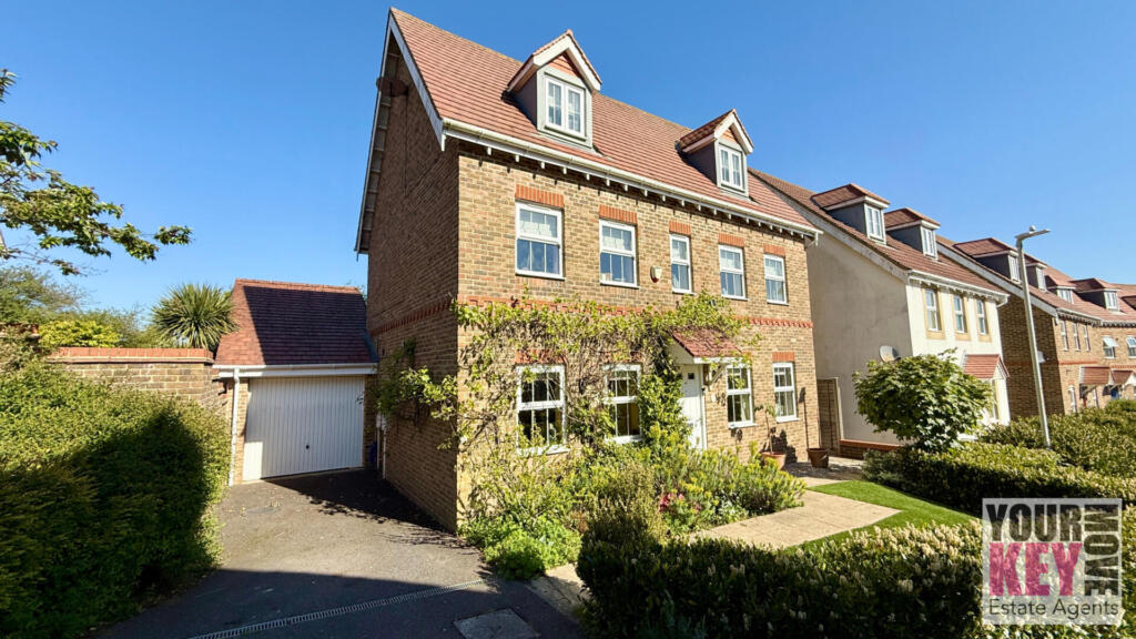 Trunley Way, Hawkinge, Folkestone, Kent CT18 7SD